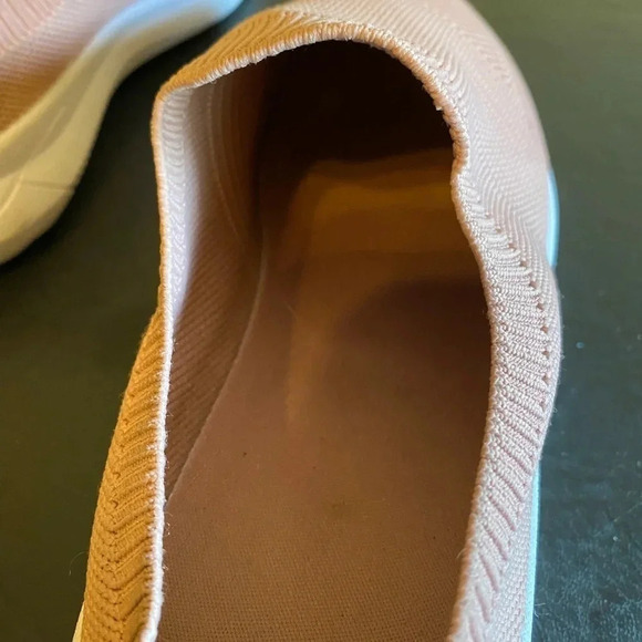 Danskin Women’s Calming Slip On Sneaker Blush Size 8.5M, Comfy Walking Shoes. - Picture 7 of 12